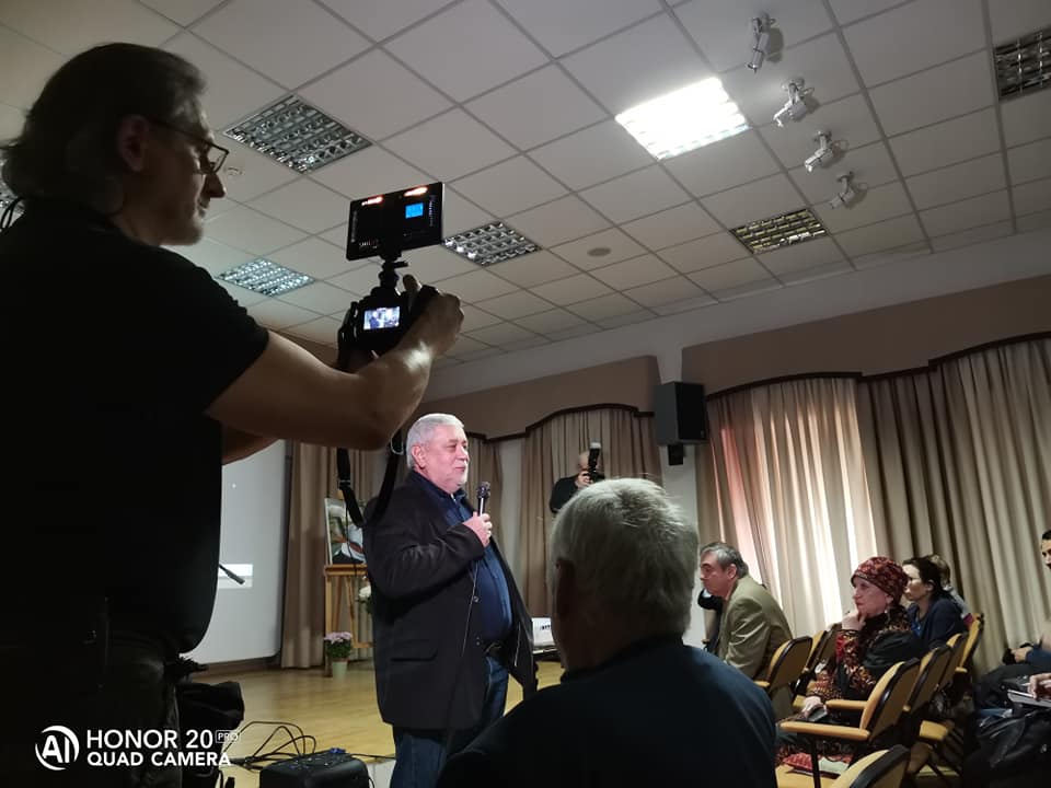 Выступает АВ Седов
